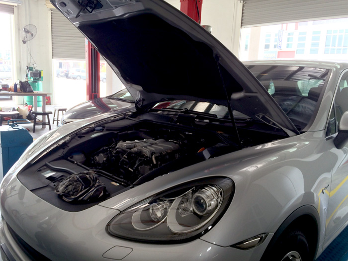 powering of Porsche Cayenne